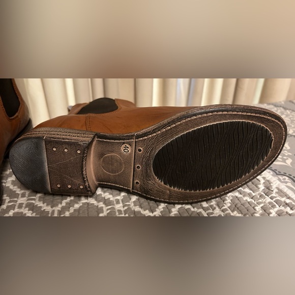 L’idea by Lori Jessy Chelsea Boots - Picture 11 of 15